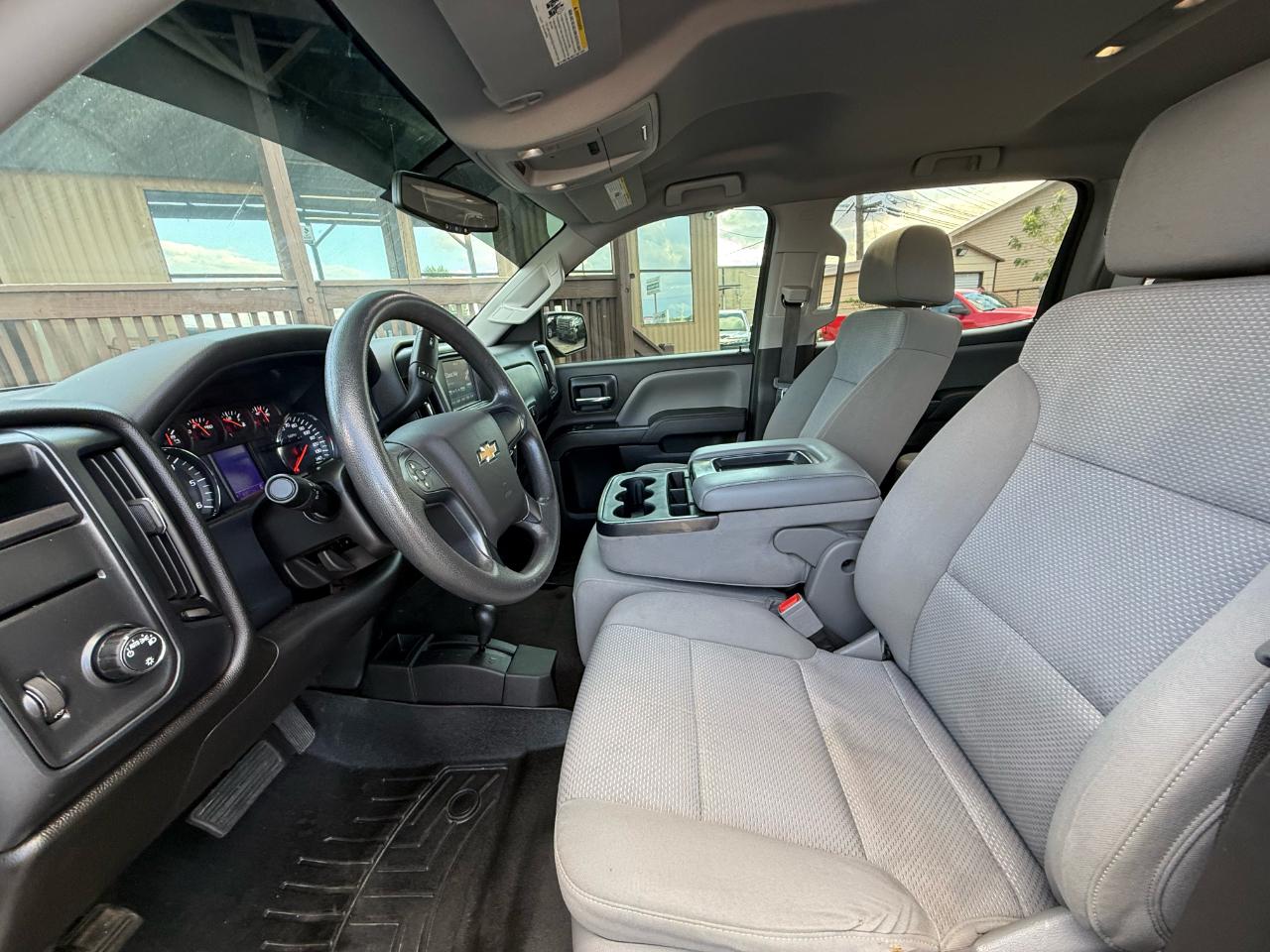Chevrolet Silverado 1500 Custom Crew Cab 4WD 2018