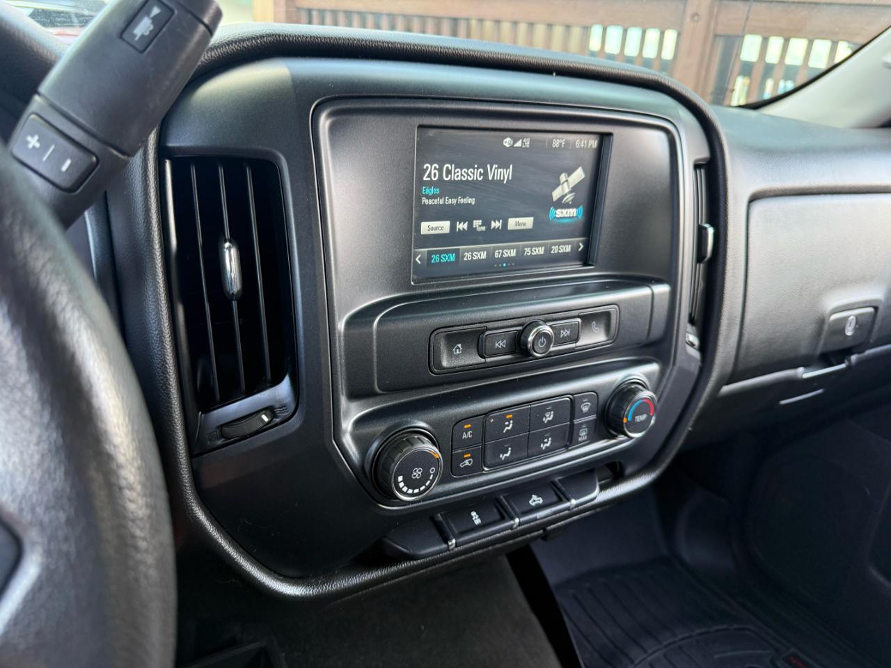 Chevrolet Silverado 1500 Custom Crew Cab 4WD 2018