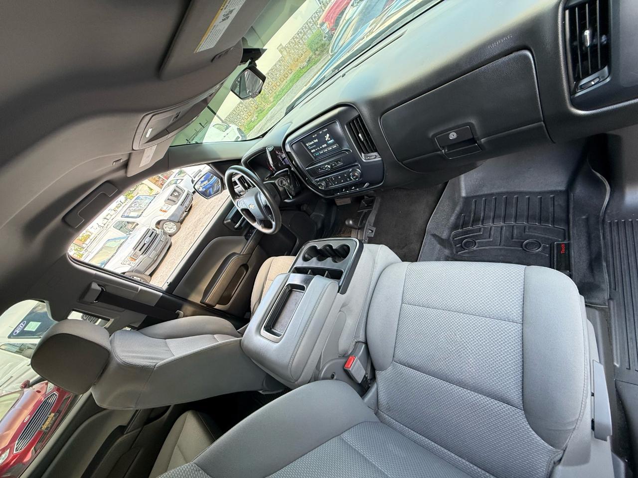 Chevrolet Silverado 1500 Custom Crew Cab 4WD 2018