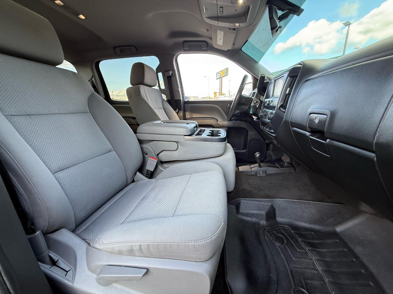 Chevrolet Silverado 1500 Custom Crew Cab 4WD 2018