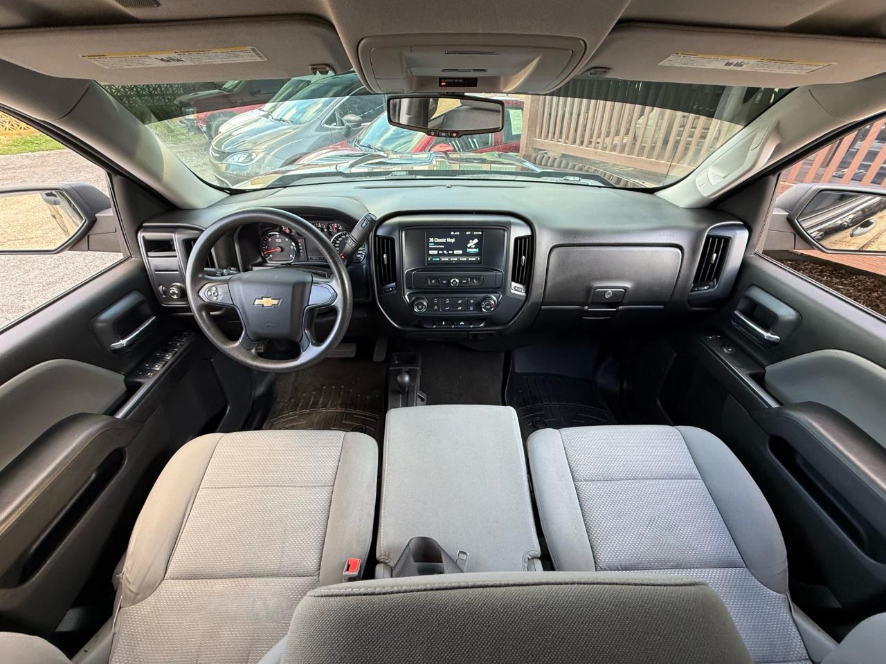 Chevrolet Silverado 1500 Custom Crew Cab 4WD 2018