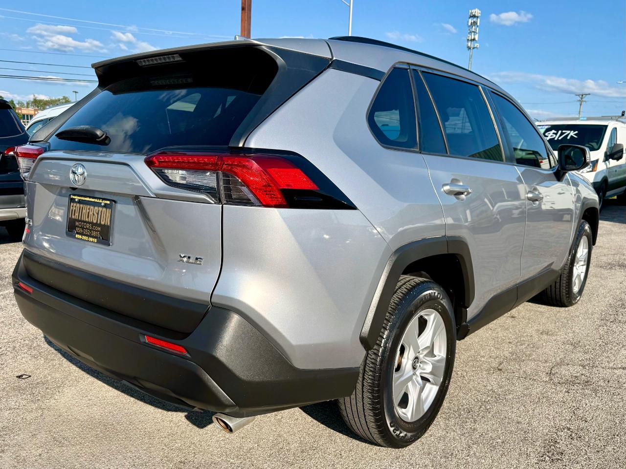 Toyota RAV4 XLE 2021