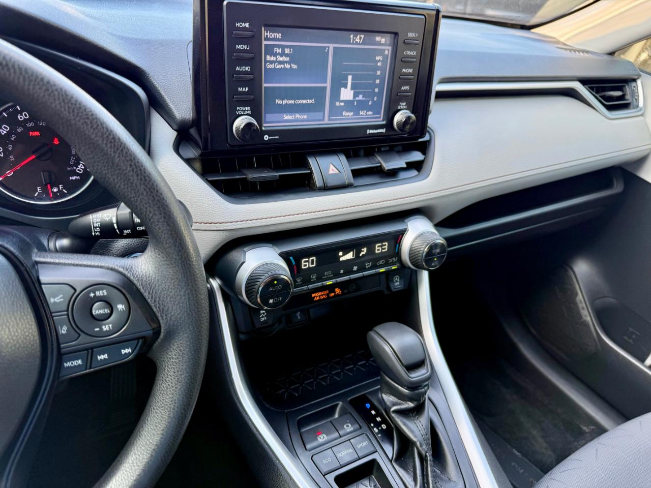 Toyota RAV4 XLE 2021