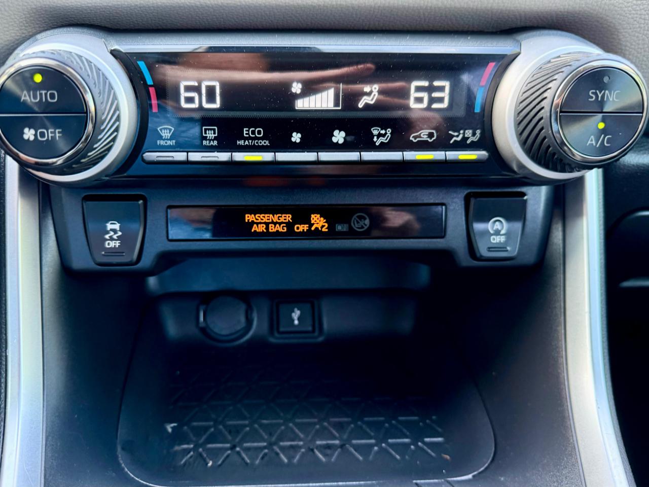 Toyota RAV4 XLE 2021