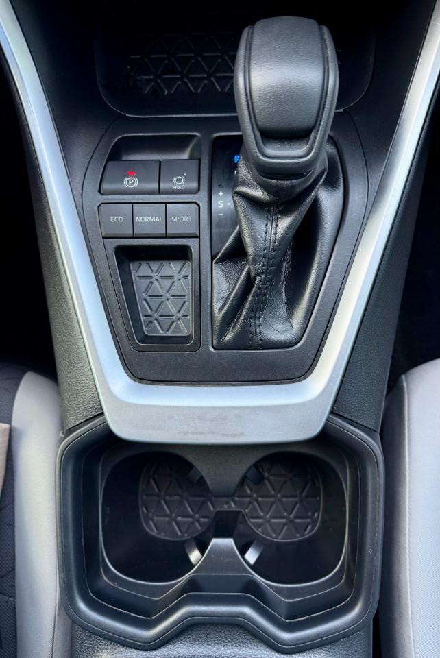 Toyota RAV4 XLE 2021