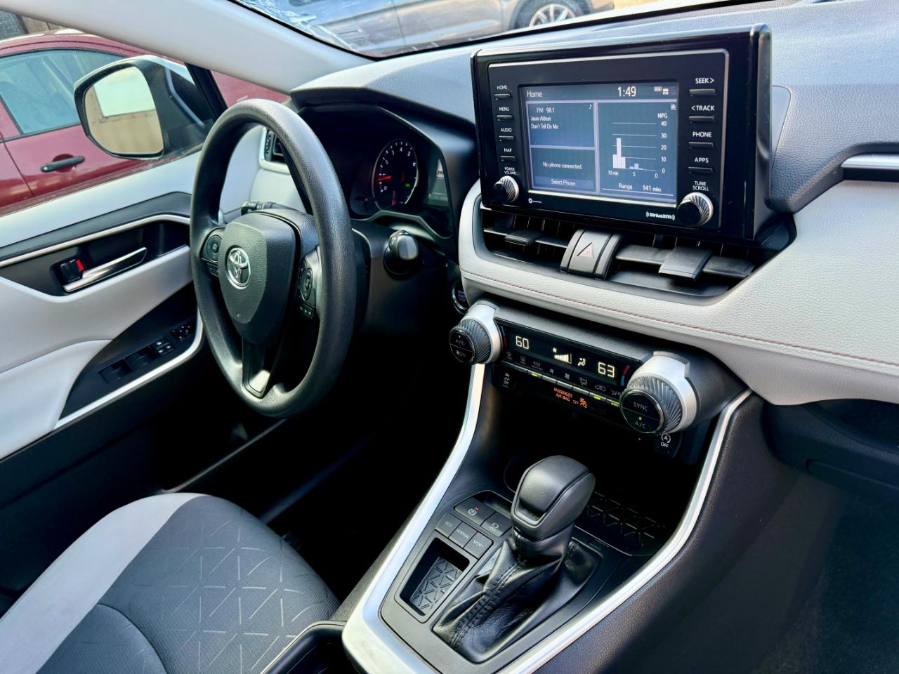 Toyota RAV4 XLE 2021