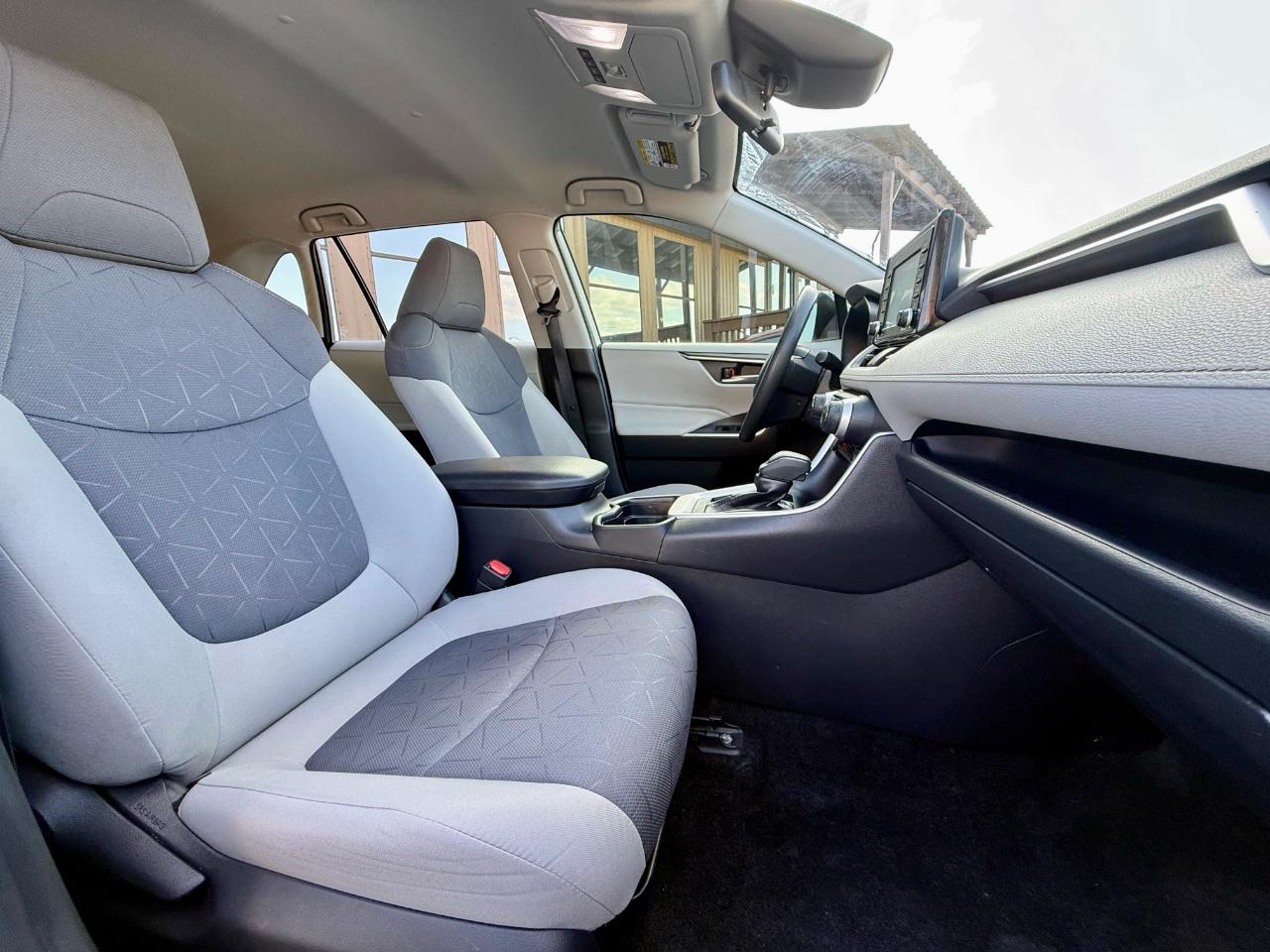 Toyota RAV4 XLE 2021