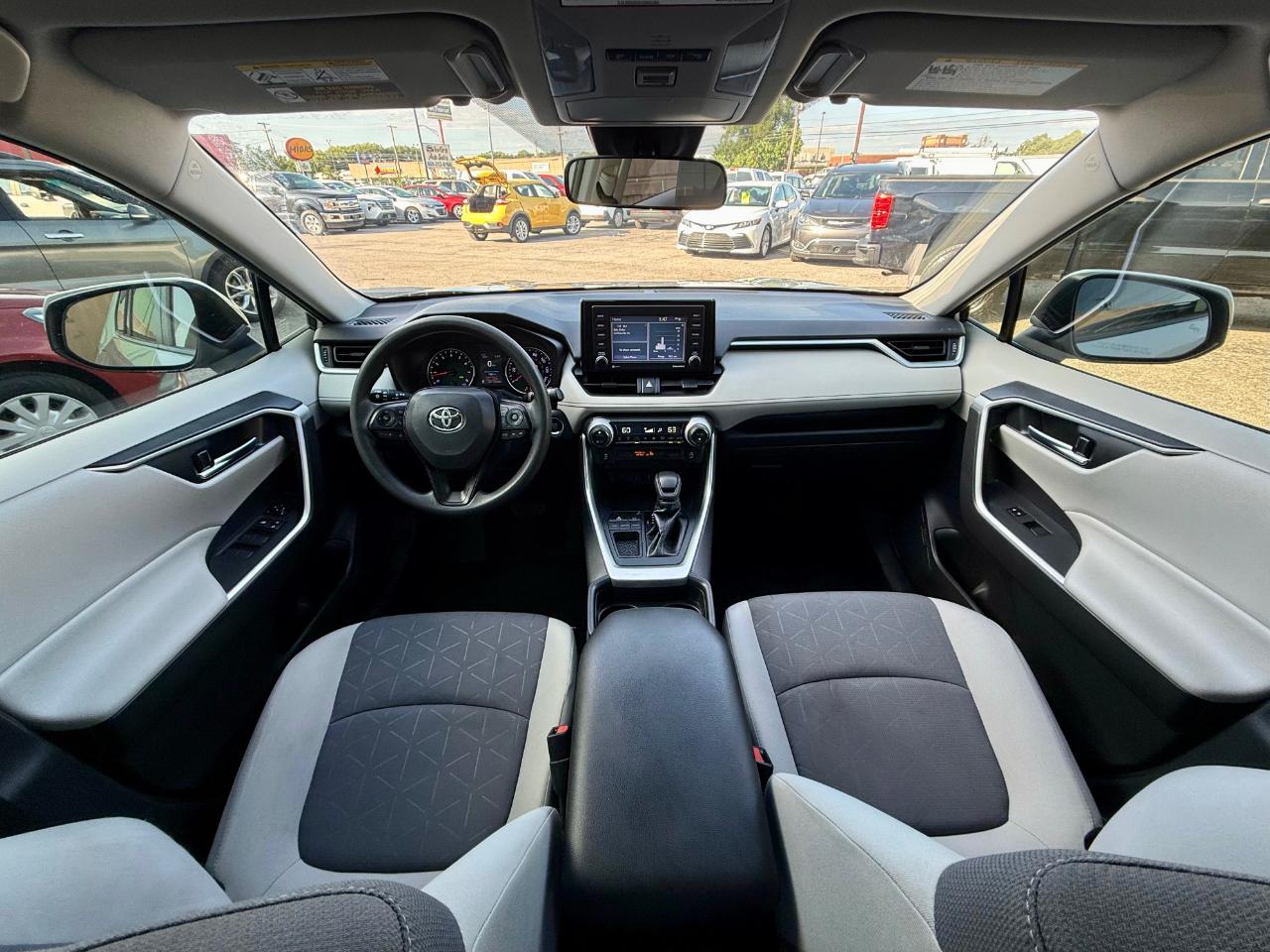 Toyota RAV4 XLE 2021
