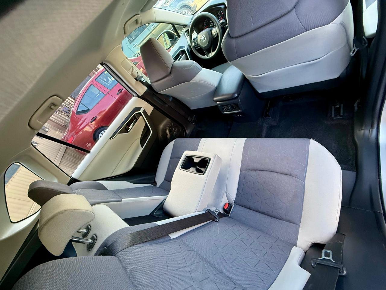Toyota RAV4 XLE 2021