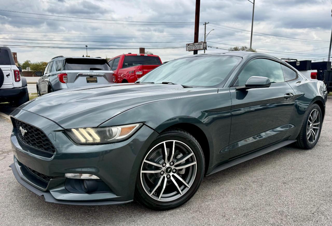 Ford Mustang EcoBoost Coupe 2015