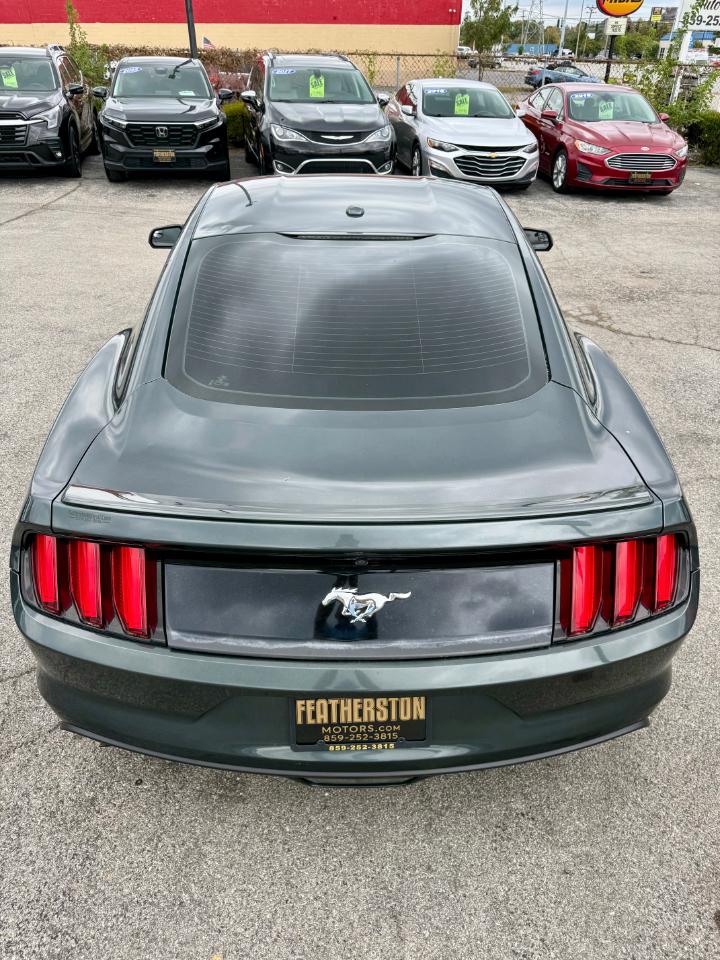 Ford Mustang EcoBoost Coupe 2015