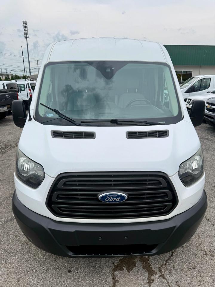 Ford Transit 250 Van Med. Roof w/Sliding Pass. 148-in. WB 2017