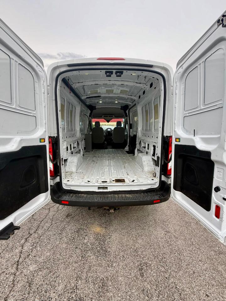 Ford Transit 250 Van Med. Roof w/Sliding Pass. 148-in. WB 2017