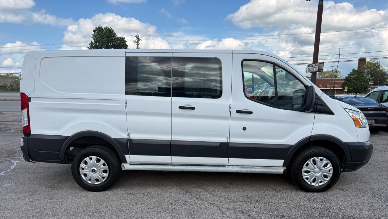 Ford Transit 250 Van Low Roof 60/40 Pass.130-in. WB 2015