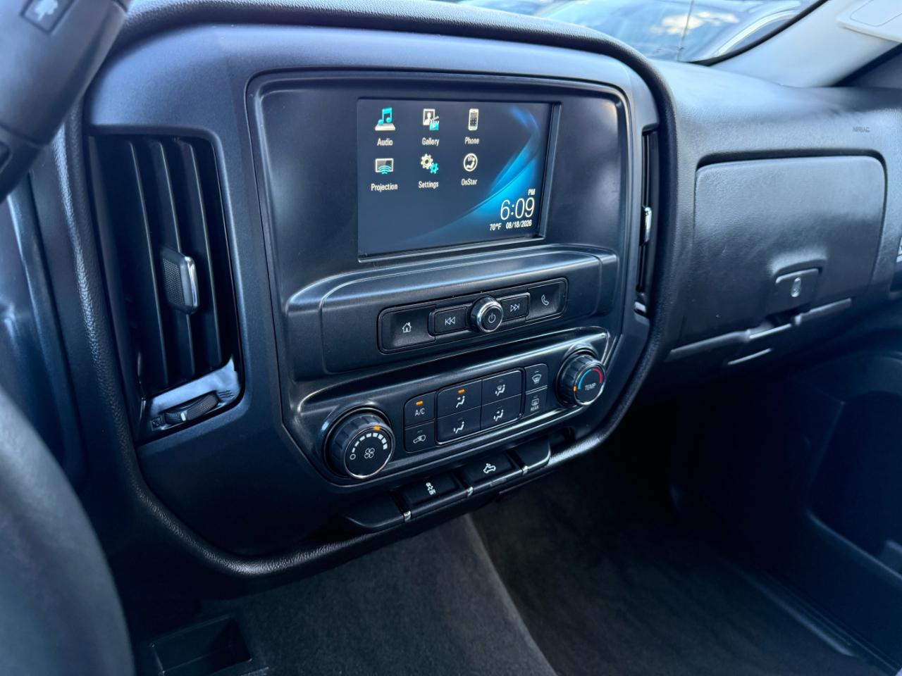 Chevrolet Silverado 1500  2018