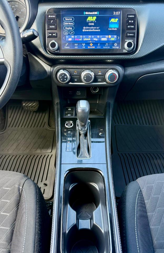 Nissan Kicks SV 2023