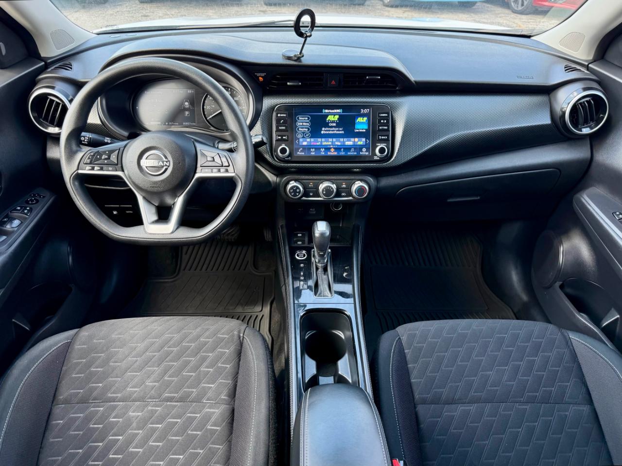 Nissan Kicks SV 2023
