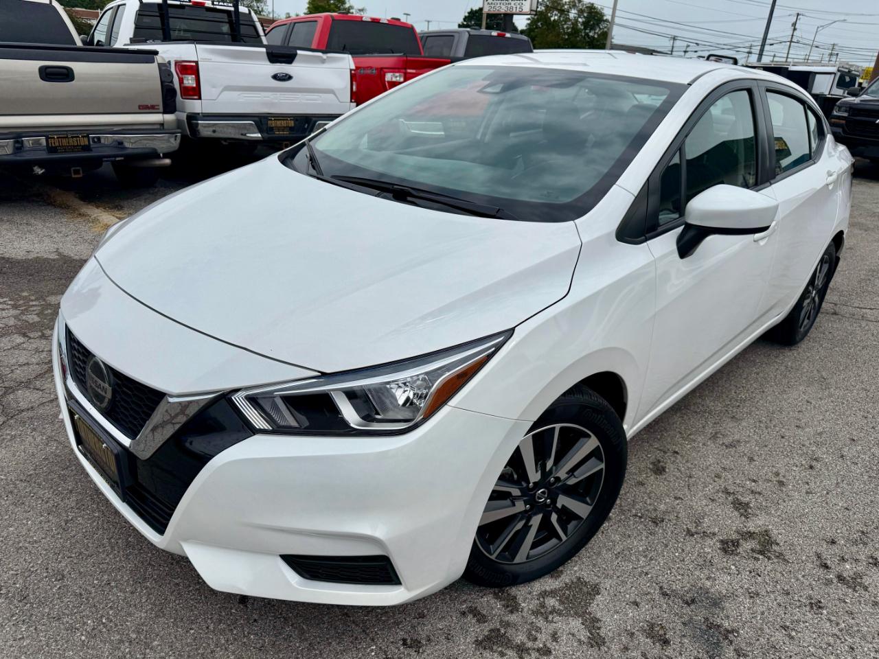Nissan Versa SV 2022