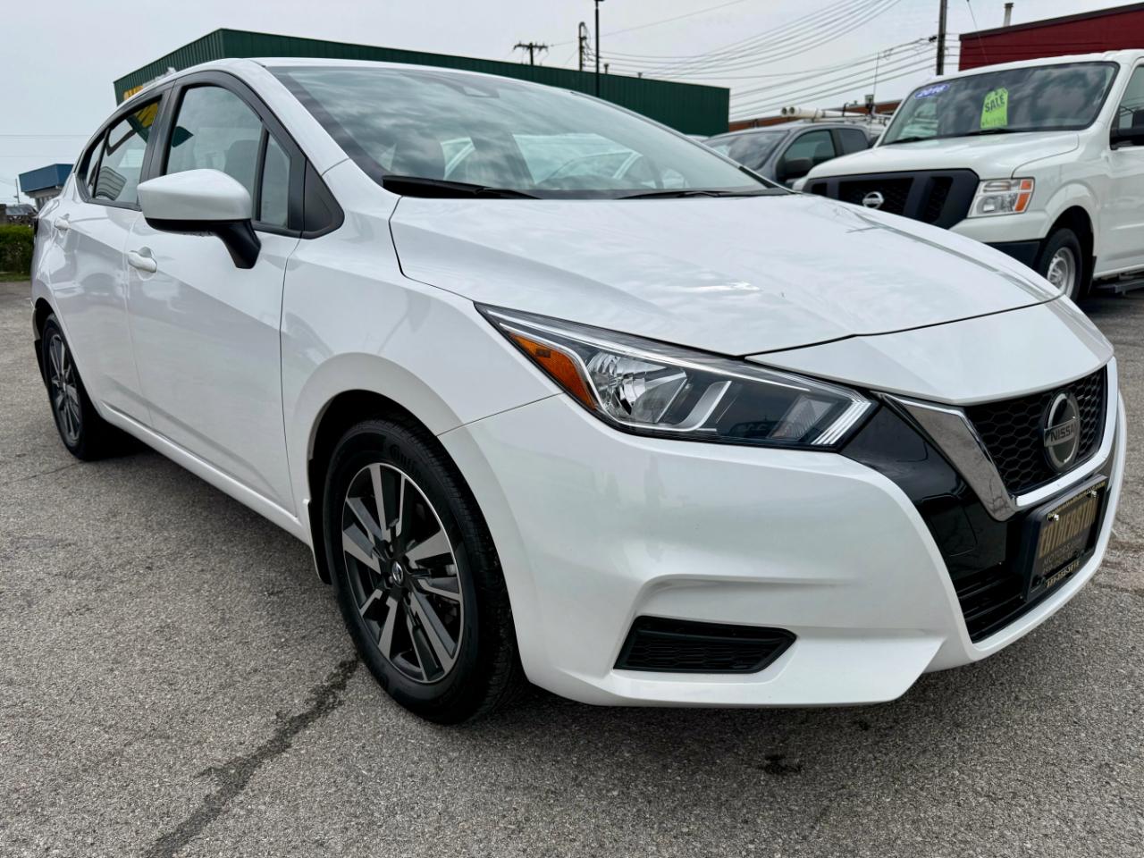 Nissan Versa SV 2022