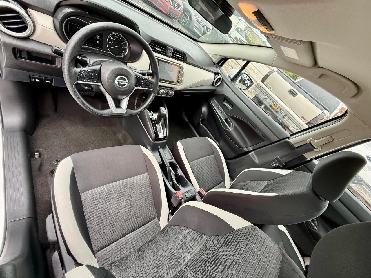 Nissan Versa SV 2022