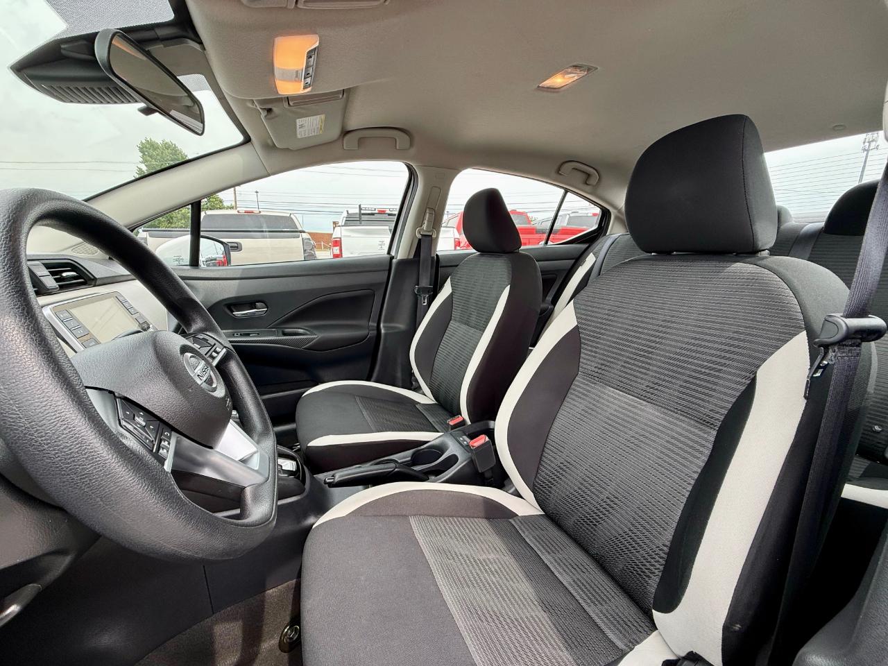 Nissan Versa SV 2022
