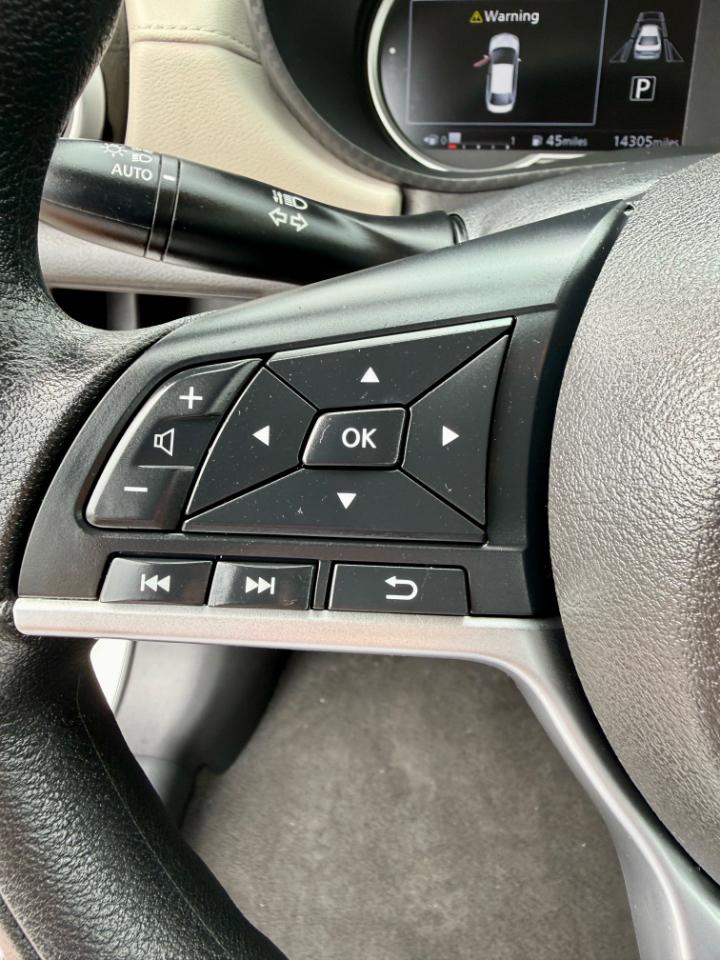 Nissan Versa SV 2022