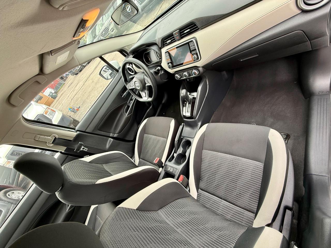 Nissan Versa SV 2022