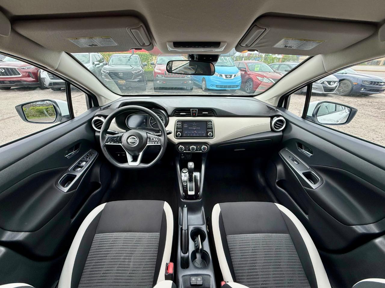 Nissan Versa SV 2022