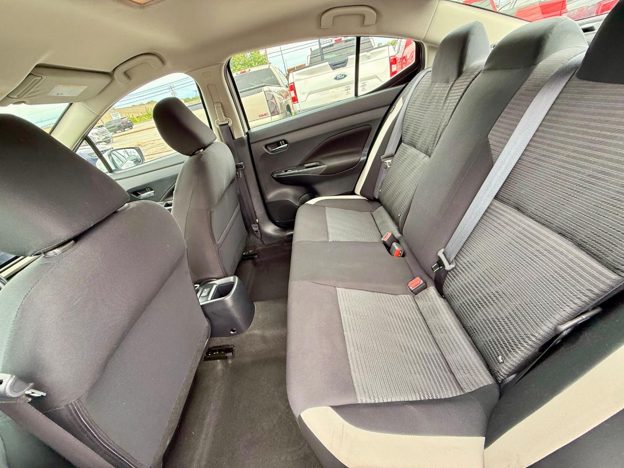 Nissan Versa SV 2022