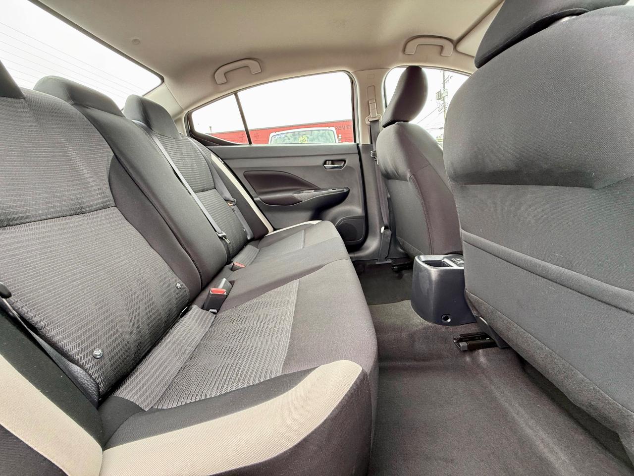 Nissan Versa SV 2022