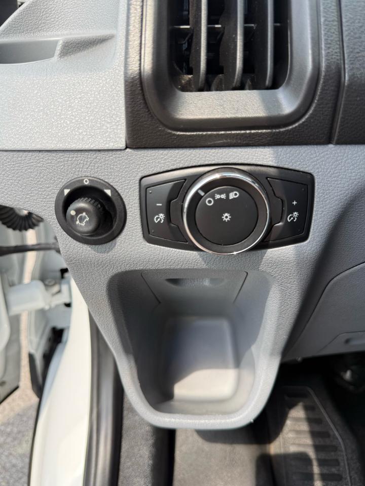 Ford Transit 150 Van Low Roof 60/40 Pass. 130-in. WB 2016