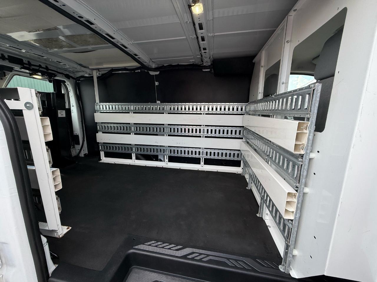 Ford Transit 150 Van Low Roof 60/40 Pass. 130-in. WB 2016