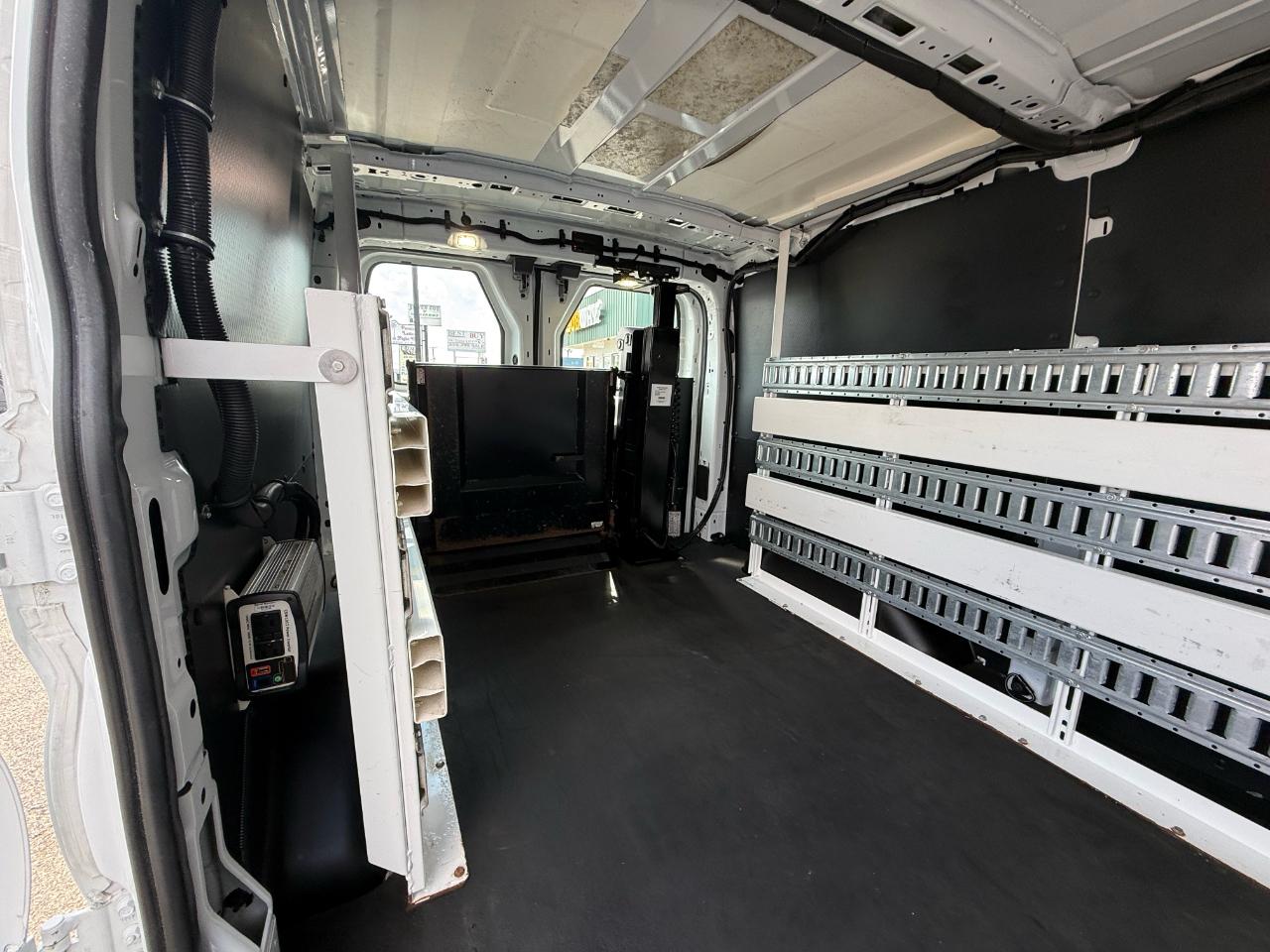 Ford Transit 150 Van Low Roof 60/40 Pass. 130-in. WB 2016
