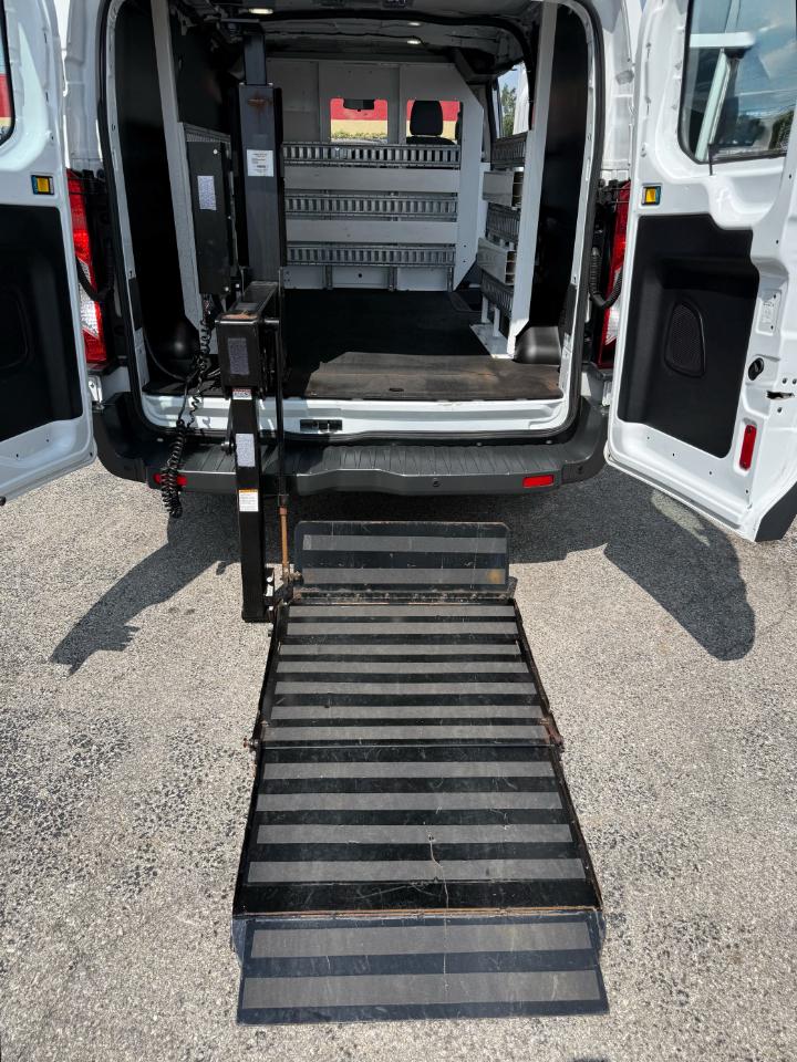 Ford Transit 150 Van Low Roof 60/40 Pass. 130-in. WB 2016