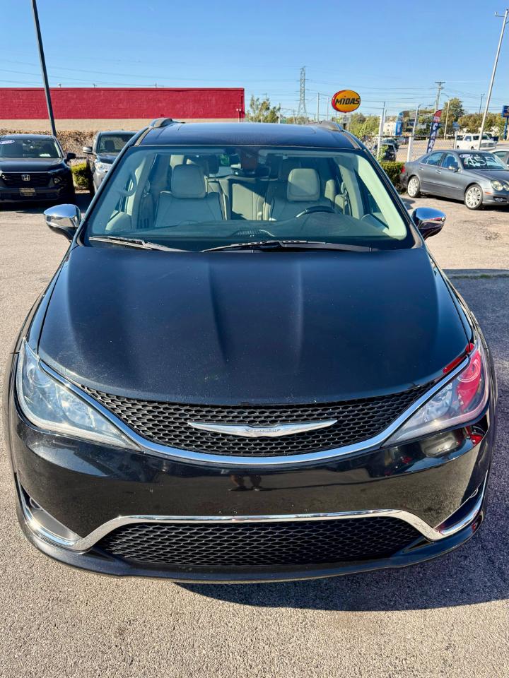 Chrysler Pacifica Limited 2017