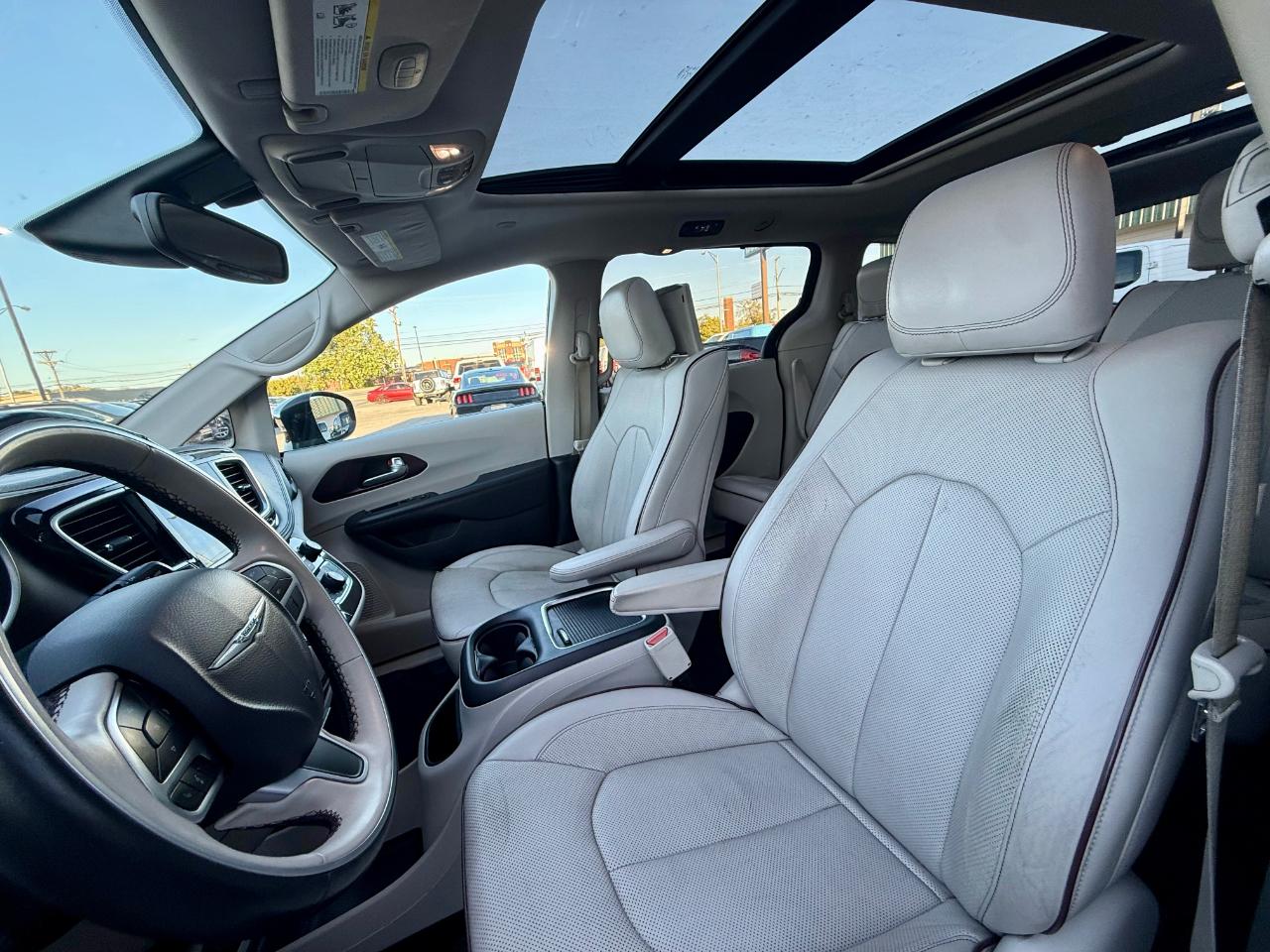 Chrysler Pacifica Limited 2017