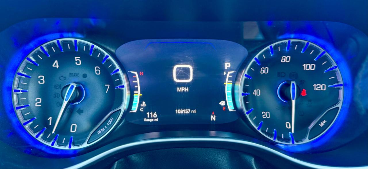 Chrysler Pacifica Limited 2017