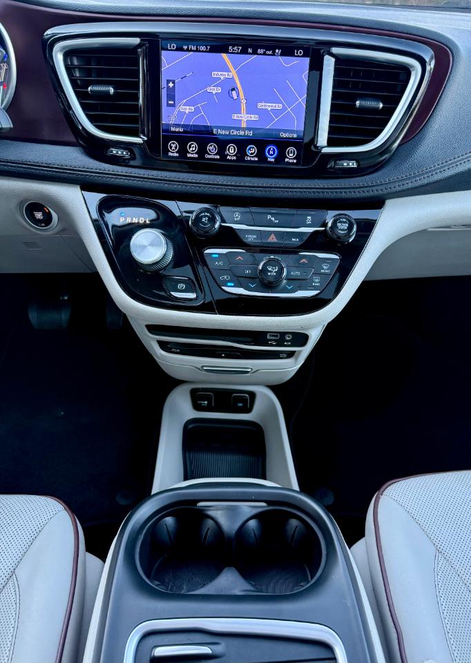Chrysler Pacifica Limited 2017