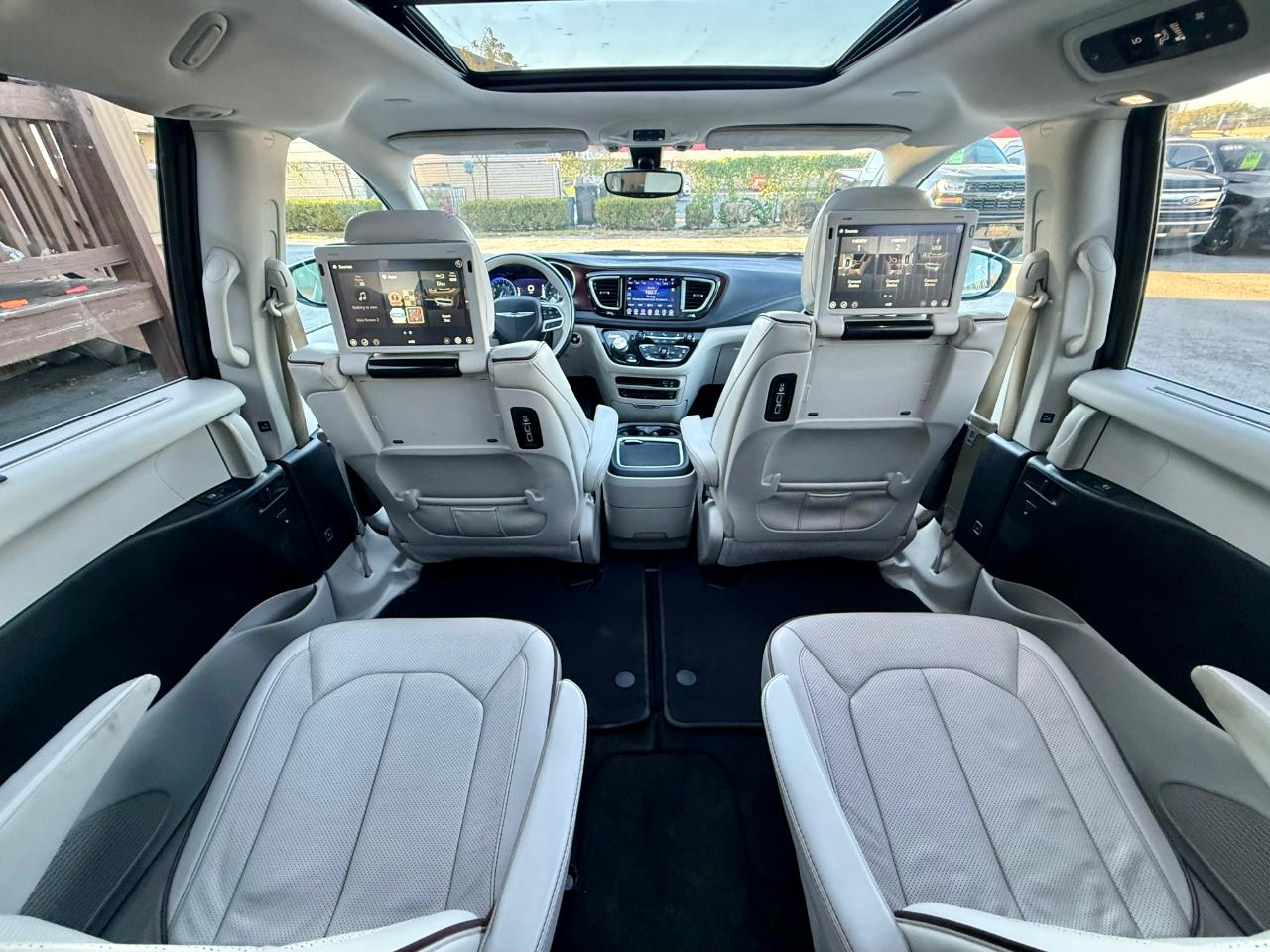 Chrysler Pacifica Limited 2017