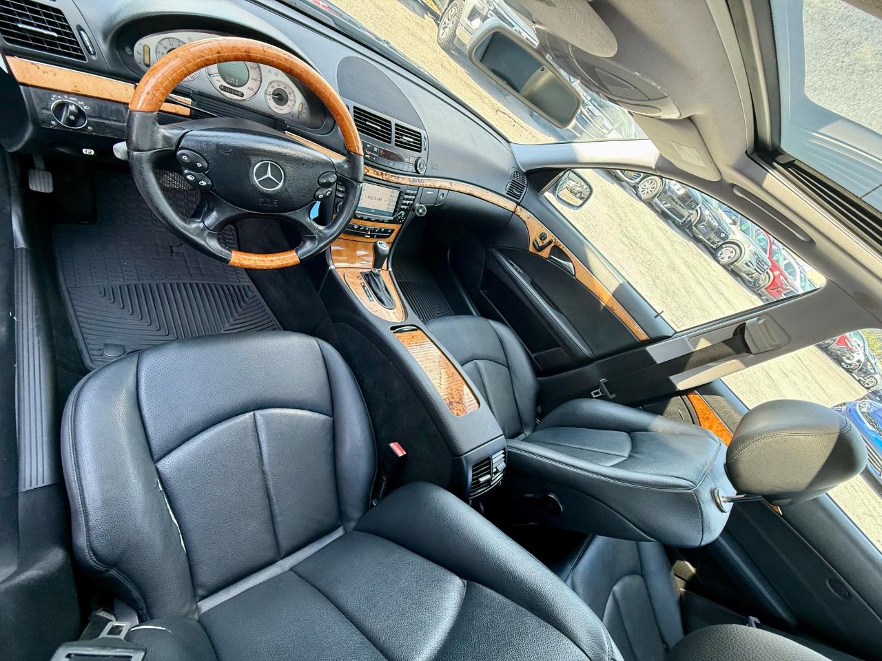 Mercedes-Benz E-Class E350 Luxury 4MATIC Sedan 2008