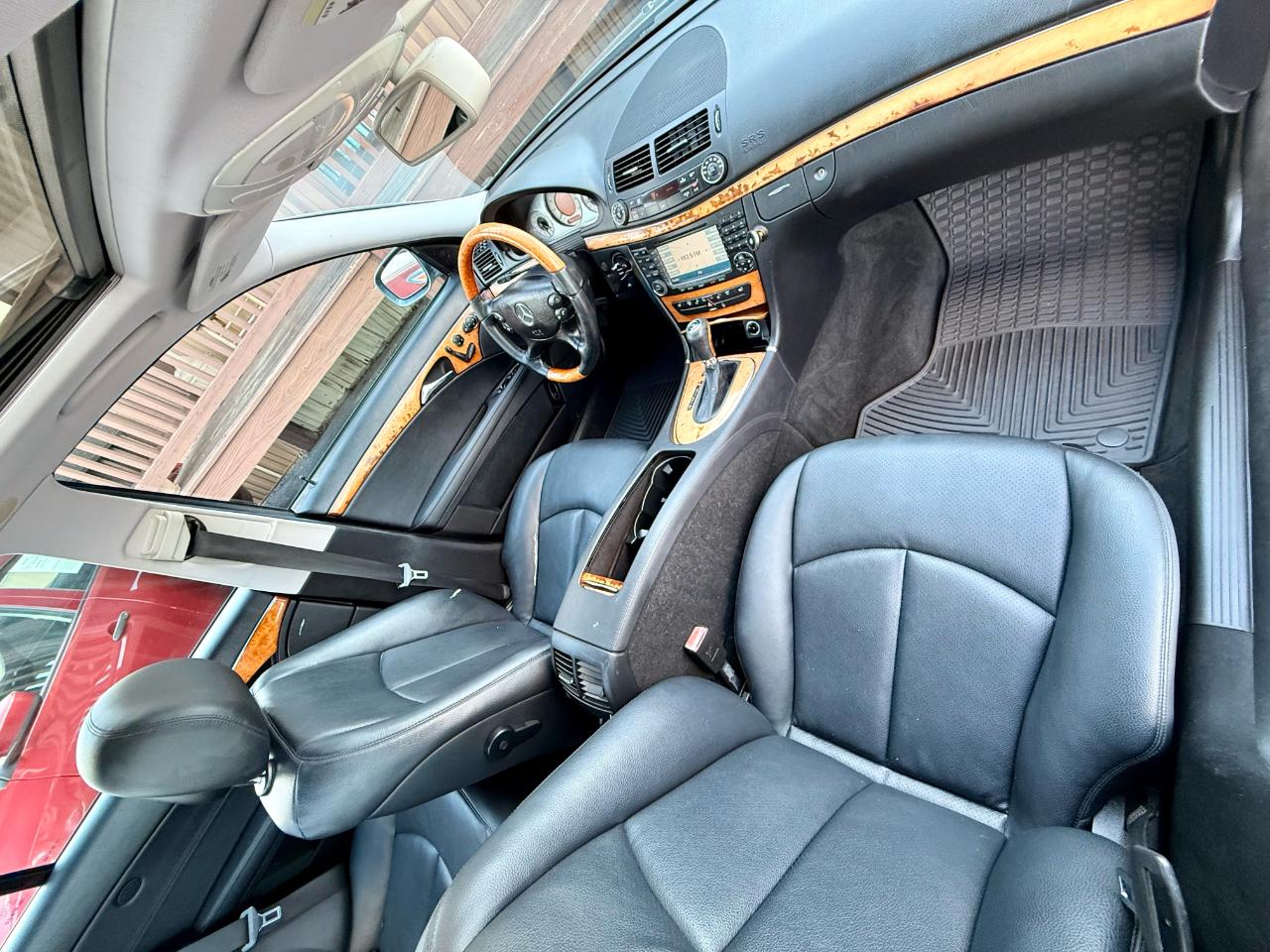 Mercedes-Benz E-Class E350 Luxury 4MATIC Sedan 2008