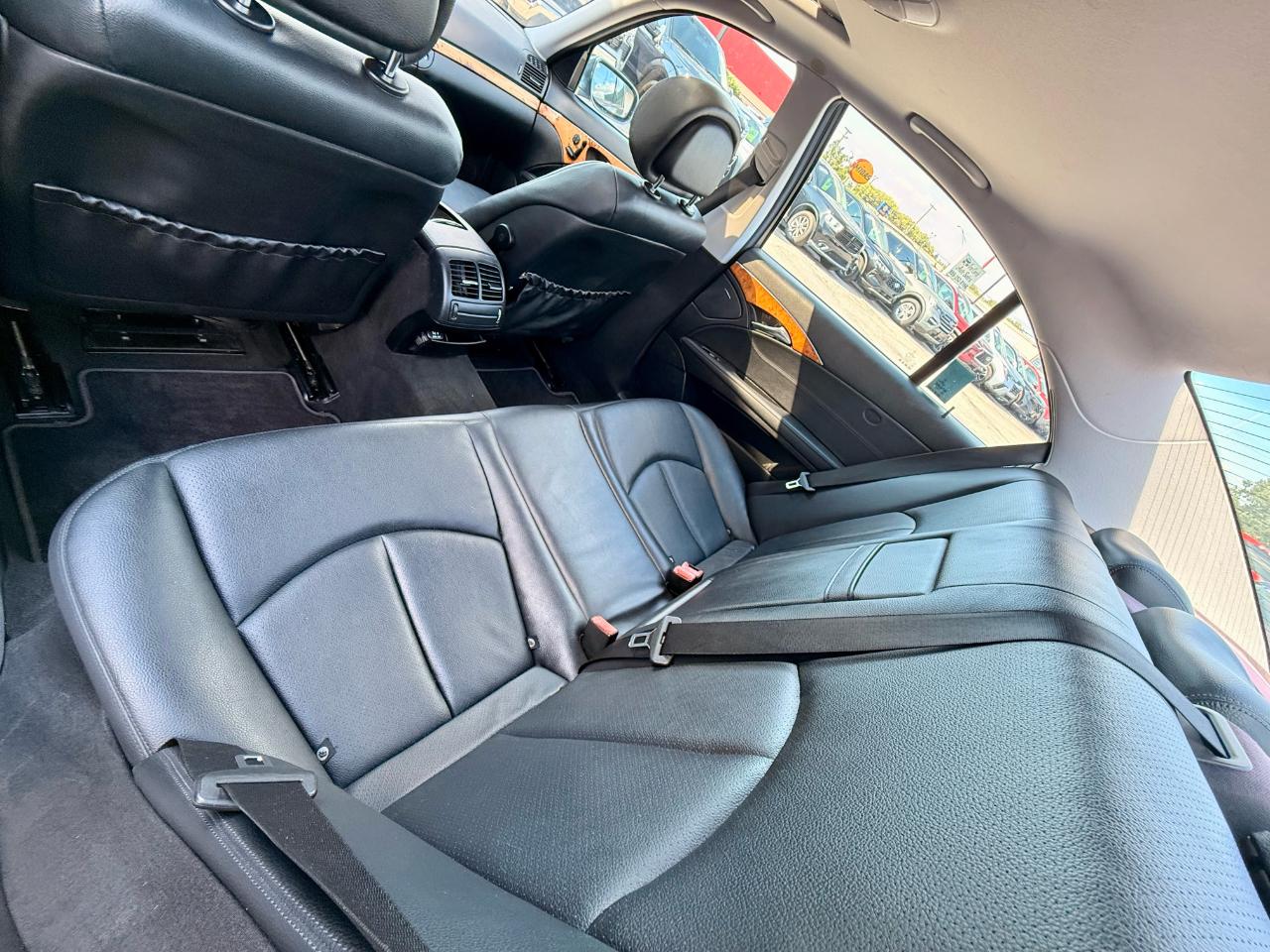 Mercedes-Benz E-Class E350 Luxury 4MATIC Sedan 2008