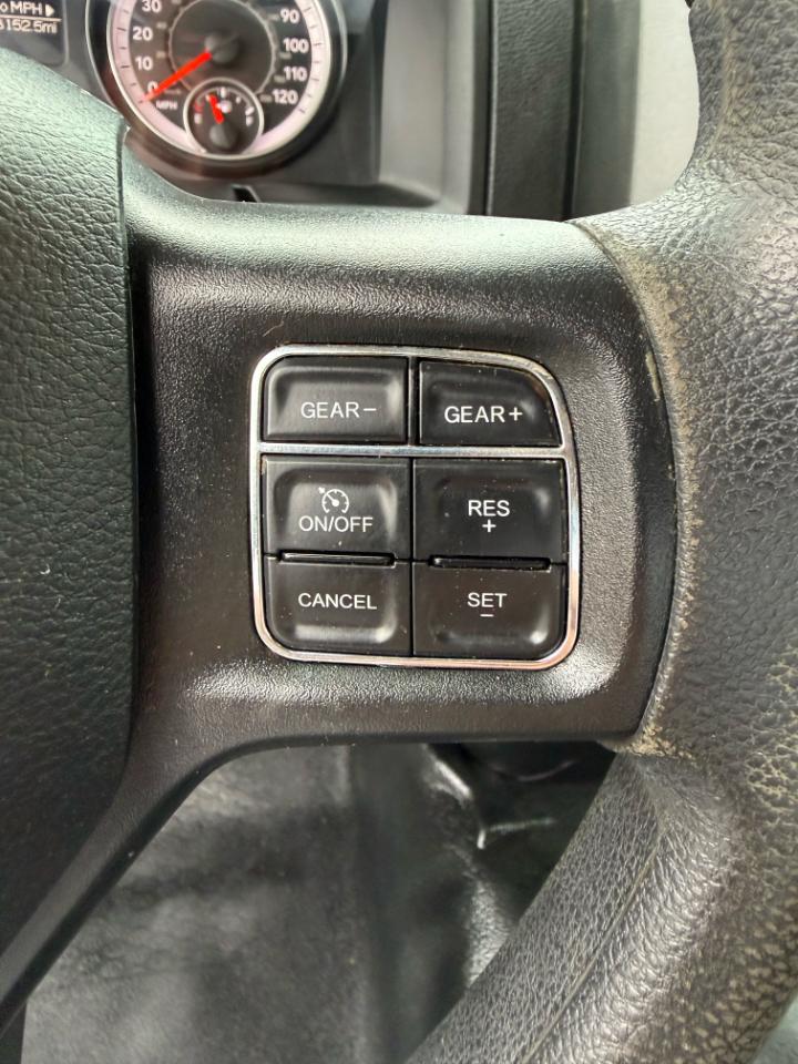 RAM 1500 Classic Tradesman Quad Cab 4WD 2022