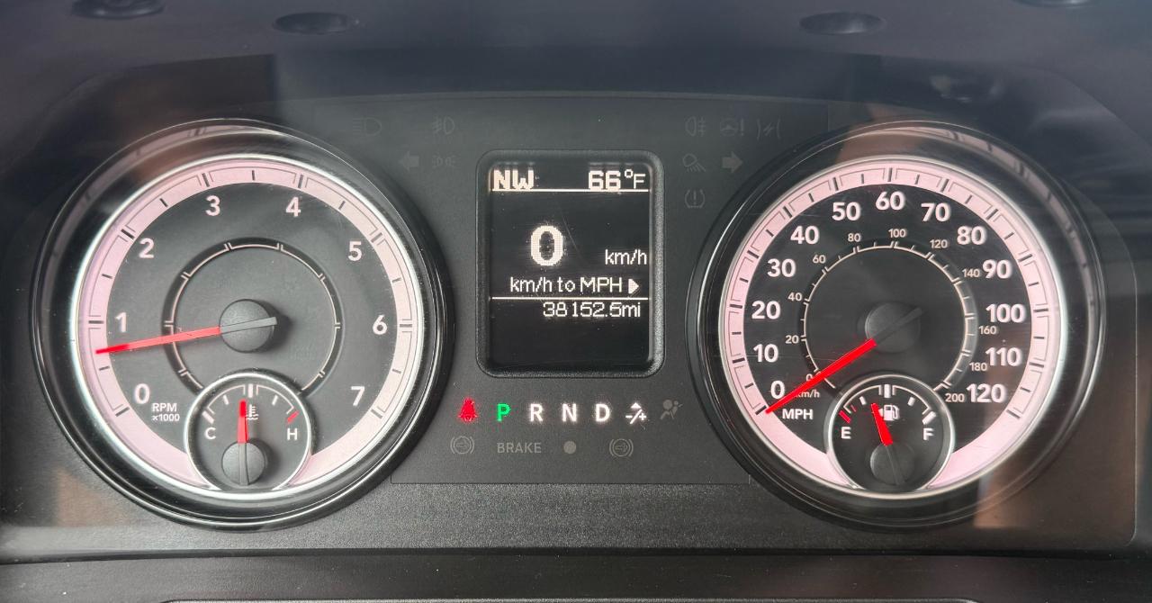 RAM 1500 Classic Tradesman Quad Cab 4WD 2022