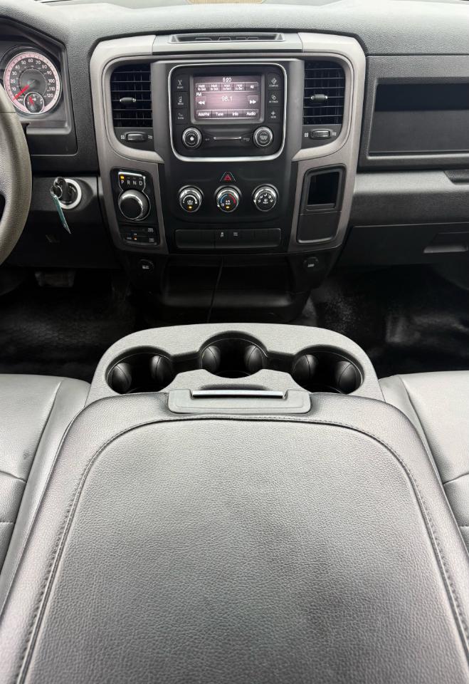 RAM 1500 Classic Tradesman Quad Cab 4WD 2022