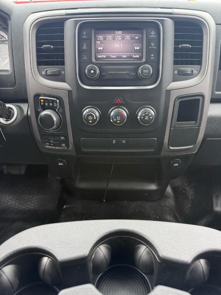 RAM 1500 Classic Tradesman Quad Cab 4WD 2022