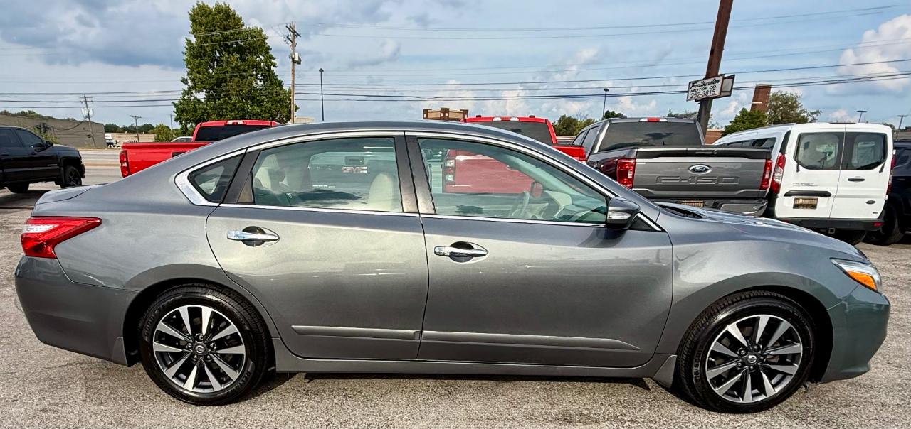 Nissan Altima SV 4D Sedan 2.5 2016