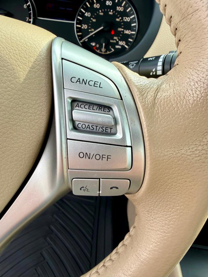 Nissan Altima SV 4D Sedan 2.5 2016