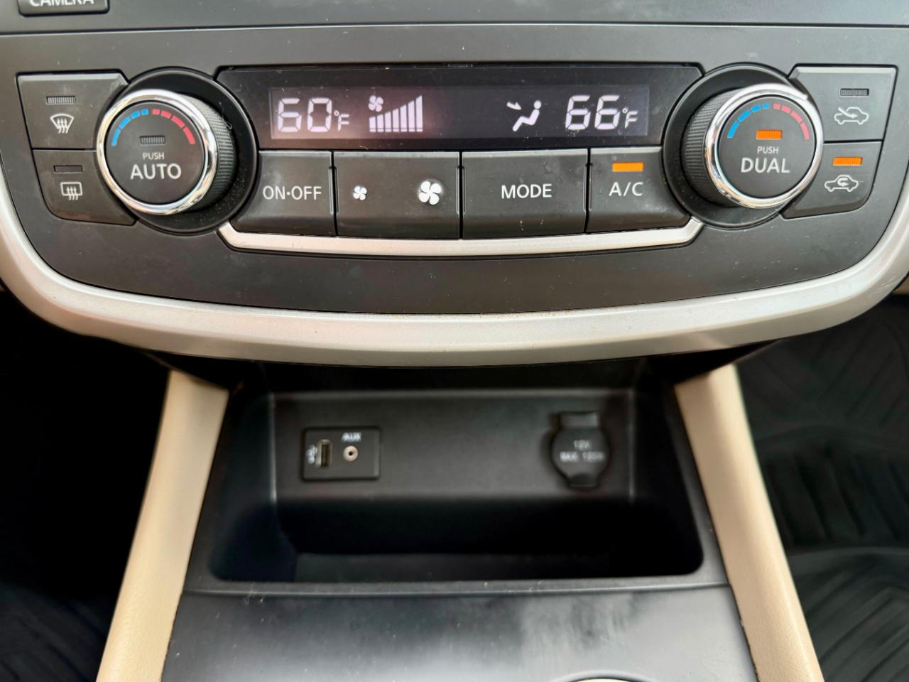 Nissan Altima SV 4D Sedan 2.5 2016