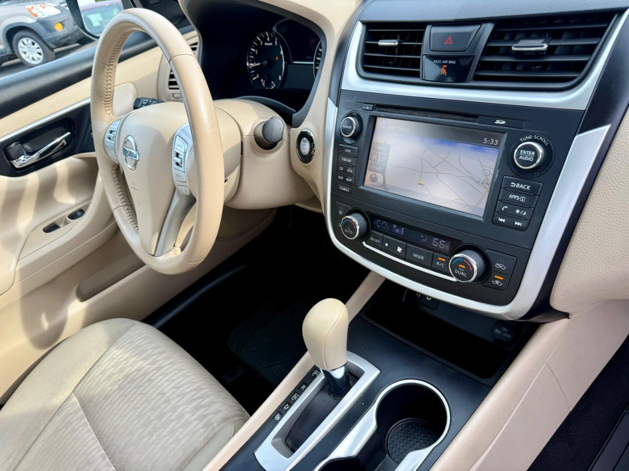 Nissan Altima SV 4D Sedan 2.5 2016
